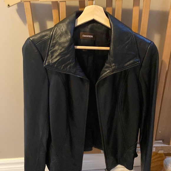 Black Leather Jacket Size Small - Picture 1 of 4